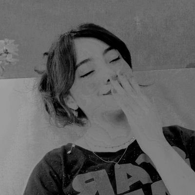 AXONER ˣ'ˢ ᶠᵃᵐⁱˡʸ 》I'm just orbiting you 》she/her