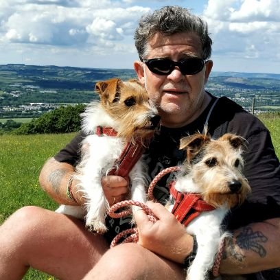 Ex Royal Navy
Ex Loose Head Prop (Rugby Union)
Keen Gardener
With
my JRT's
Onwards & UPWARDS