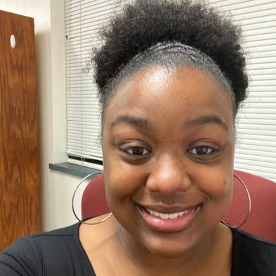 MsTaylorCPrep's profile picture. Having a good time teaching at Collegiate Prep! ❤️
