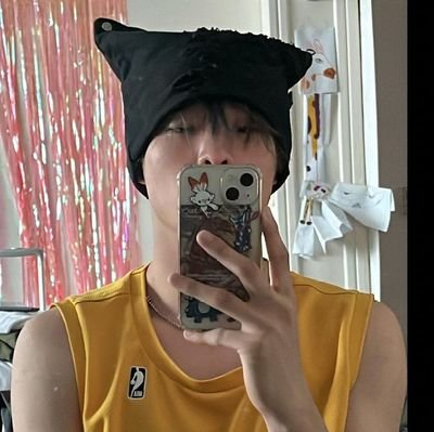 fullescab's profile picture. el que tiene plata hace lo que quiere y al que no le guste que llame al 911  y que haga la denuncia