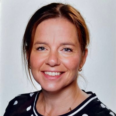 mariekevt's profile picture. "Anni, amori e bicchieri di vino non si contano mai."