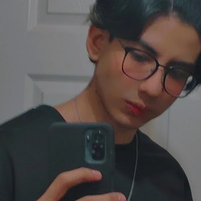 DereckUrban's profile picture. 