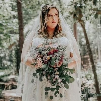 kenzrichelle's profile picture. Jesus Lover, Wifey, Swiftie, and Disney Adult ✨️ Currently in ED recovery ❤ Go Astros!