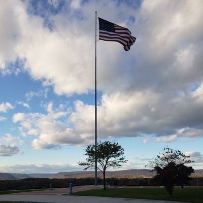 TheBenHere's profile picture. 🏁