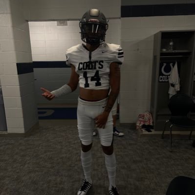 2024| WR,OLB | 6’2| 195lbs. | Coahulla Creek High school | 4.5 40| 325squat| 245bench| 225pc| GPA 3.6|📲 4438765351 📩 @natetilley0@gmail.com