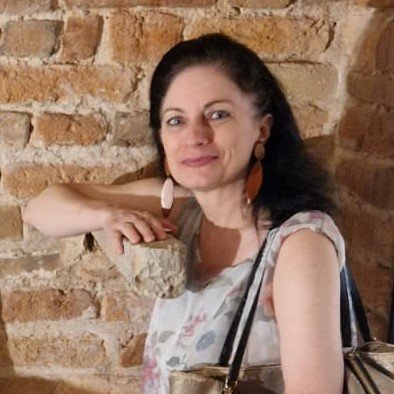 Interests: #MusicaNapoletana #MagyarNyelv #Aquaponics
Degree: #MATH
Political affiliation: #ForwardParty
(I follow back blue hats and up arrows.)