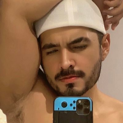 Actor ,Modelo y Cantante Mexicano nacido el 18 de abril de 1991 en a bella ciudad de Guadalajara Jalisco, Alegre, Emprendedor, Carismatico Progresista, =)