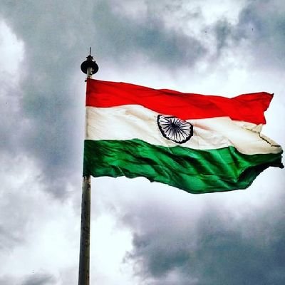 अनुभव ने खूंखार शेरों को सिखाया है कि दहाड़ कर शिकार नहीं किया जाता