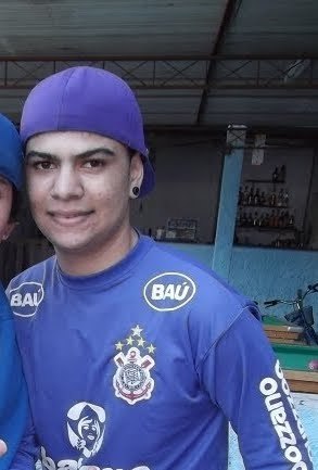 Free step. :pp'   T.L.T {LLL'
Quer conhecer melhor ?SEGUE. u.u . Retribuo na hora. ;DD