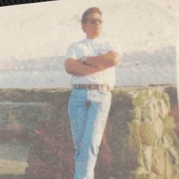 eueiki34's profile picture. Carpenter . Can renovate and remodel YOU, no hammer, no nail, no saw...
let's move