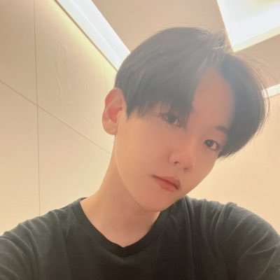 allumii2's profile picture. 𝐒𝐮𝐡𝐨~ 𝘐 𝘮𝘪𝘴𝘴 𝘺𝘰𝘶𝘳 𝘴𝘪𝘭𝘷𝘦𝘳 𝘭𝘪𝘨𝘩𝘵