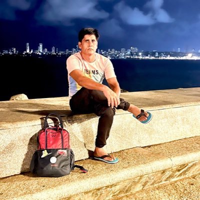 PadhanMairaz's profile picture. 