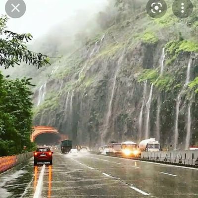 This handle is related only2happenings/traffic jams on Mumbai Pune expressway, anybody can share information so that every user gets updated info. Not Official!