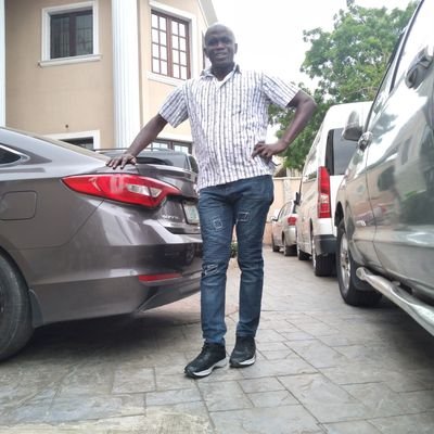 akinwalePeter12's profile picture. Thank god for the gift of life