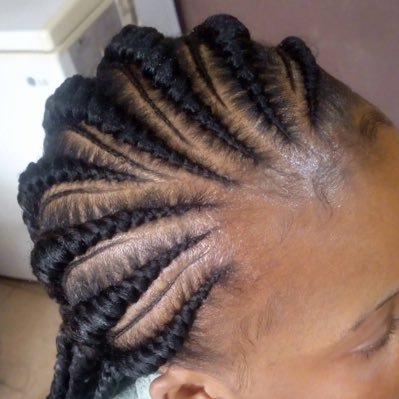 khadijat3_rabiu's profile picture. Hair stylist….corn rows, braids, Ghanaweaving give me joy