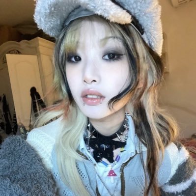 Loona60966363's profile picture. 