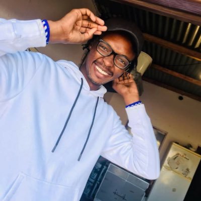 uncle_smuzi's profile picture. 🏳️‍🌈🇿🇦