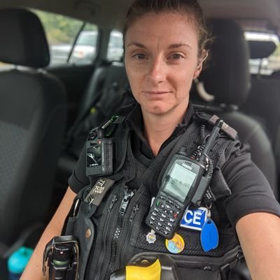 Devon and Cornwall PC 🌈 〓〓
Her/She
*If you can't see it, you can't be it*
Endlessly wishing for a Code 4🤞
Please call 101/999/111 as appropriate