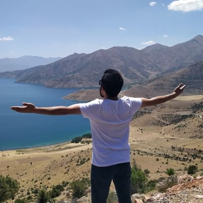 Egid_oo's profile picture. Du tişt mafê min heye: yan Azadî  yan mirin.