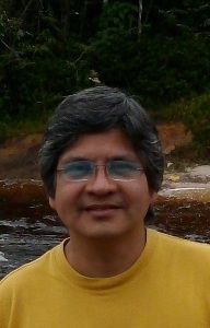 Sou um empreendedor e faço parcerias com outros empreendedores da internet, divulgando produtos físicos e digitais através do meu blog.