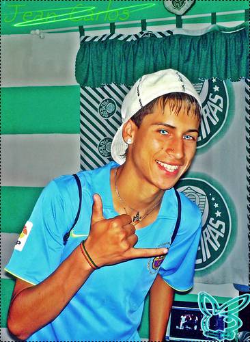 Feliz,ousado,boleiro,palmeirense e filho de Deus     !

http://t.co/ey68r0Pizn