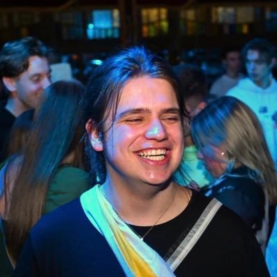 VinzoValentino's profile picture. 24 | Student | ❤️Love what you do❤️