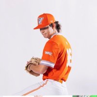 Cruz (@alec_cruz21) 's Twitter Profile Photo