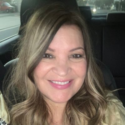 KellyLusardi's profile picture. 🇺🇸