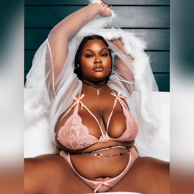 😈CEO of Kiss My Kurves LLC😈 | The Fairy Godmother of Plus Size Lingerie 🧚🏾‍♀️✨💋 #TopTier #ShopWithMe Sub to my onlyfans😏 #linkinbio