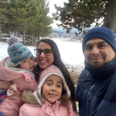 Geógrafo MSc en Salud Pública. Papá de dos niñas y jugador de pádel amateur.