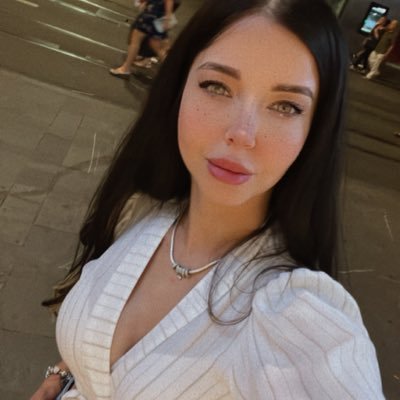 meralkaraguel's profile picture. Iyi bir d’inflexibilité