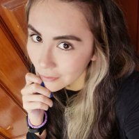 Alejandra (@alefeetsandmore) 's Twitter Profile