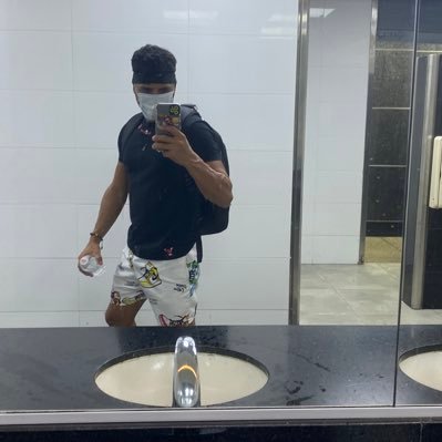 Thefath99437912's profile picture. sencillo
