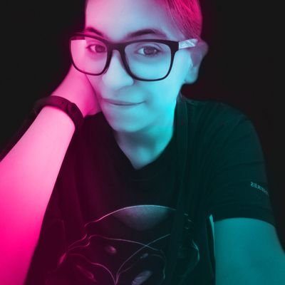 Yes, call me Red ! - 29 - She/He/They - Asexual/Ally 🏳️🌈
@Coldplay Fan since 2008 🎶 -
🗣️ English/French/Arabic/Italian 🛸 🇹🇳 (Formerly ColdplayTunisia)