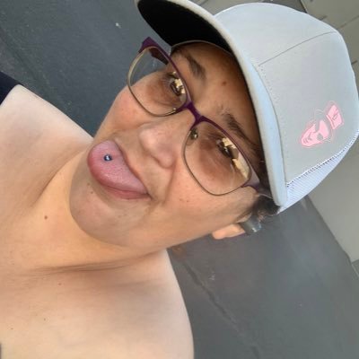 I'm an adopted Aussie forced to be American |Borderline |Taxi dispatch |Twitch Affiliate | MH advocate
amethystkorn69@gmail.com
https://t.co/XJLQXcxUoO