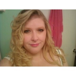 .Makeup Junkie! World of Warcraft Addict :)