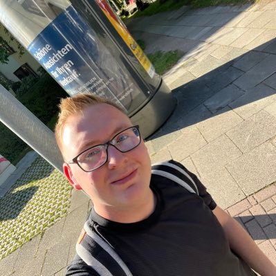 27 | Kettwig 🏡 | priv. Account | angehender Fachwirt | Fdl @ Köln Hbf/Bbf 🚂💼 ehem. Fdl @ FBZM für KOL(X)| 🏳️‍🌈 |  | 🚣🏼‍♂️ | #teamjungdynamischerfolglos