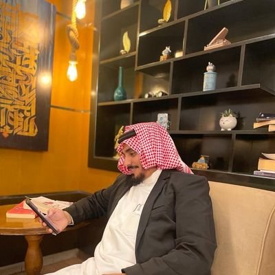 محب للواطن وفعل الخير وخادما لكل من يحتاجني وخصوصا الأيتام فهم جميعا في منزلة ابني سعود ... النماص