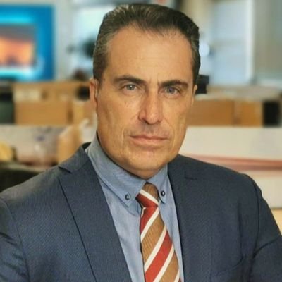 Δημοσιογράφος Ειδήσεων Star. Πρώην ρεπόρτερ Mega-Alpha-Τempo & πρώην ρεπόρτερ - παρουσιαστής εκπομπής ΜΕ ΑΡΕΤΗ ΚΑΙ ΤΟΛΜΗ & εφημερίδων Realnews & Ειδήσεις