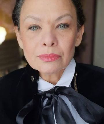 Jane_Delanney's profile picture. Experto en inversiones... CEO multimillonario... Amante de la naturaleza