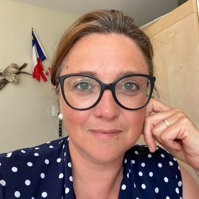 Directrice régional et comm Outaouais- Mathieu Lacombe, Mini de la Culture, des Communications, de la jeunesse, de la région de l’Outaouais. Mère de 3.