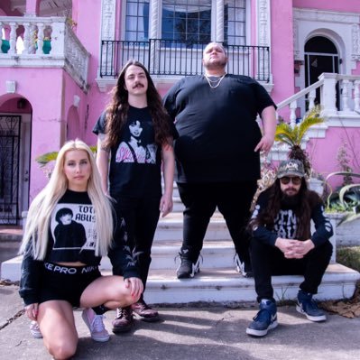 Bolt Thrower Britney meets BarbieGrind Bimboviolence 💅🏼⛓ Booking: Cassi@soundtalentgroup.com Merch: https://t.co/Q1x0xt18Bq