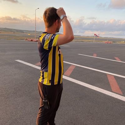 Sonuna kadar biz FENERBAHÇE'liyiz Ulan🌿

Evli 💍, Mutlu 😄, Prensesli 👶🏻,
 Sonuna kadar FENERBAHÇE'li 💛💙 👨‍🚒🚒