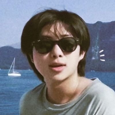 JoonieMoonie_12's profile picture. rm for president • staning treasure and txt rn | don't retweet my retweets | mom of @j0han1x😁