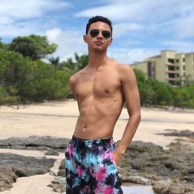 Nadador 🏊🏽‍♂️❤️
UCR: Salud ambiental 🌱
Santa Cruz  📍
Costa Rica ❤️ 🇨🇷