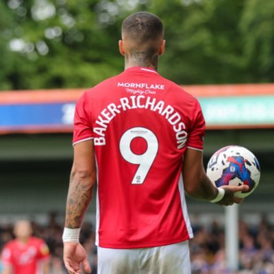 Footballer @NewportCounty Insta - @Cbr_9