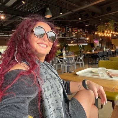 🦋 Buralarda yeniyim lütfen saygı sevgi 🤚🥰