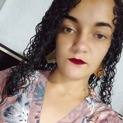 Minha seleção tem três cores...🔴⚪⚫
Meu coração é um escudo de cinco pontas, vermelho, branco e preto.