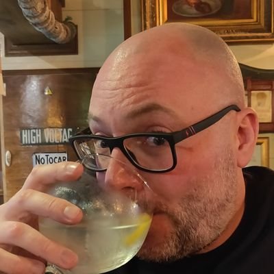 SteWill1978's profile picture. Bikini model