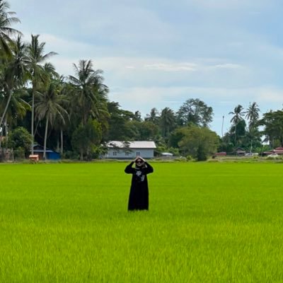 AzminaAini's profile picture. indeed, with hardship comes ease. 94:06